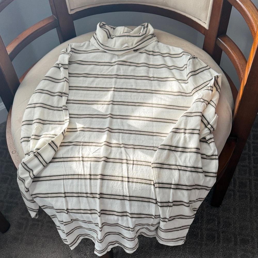 Banana republic tissue turtleneck